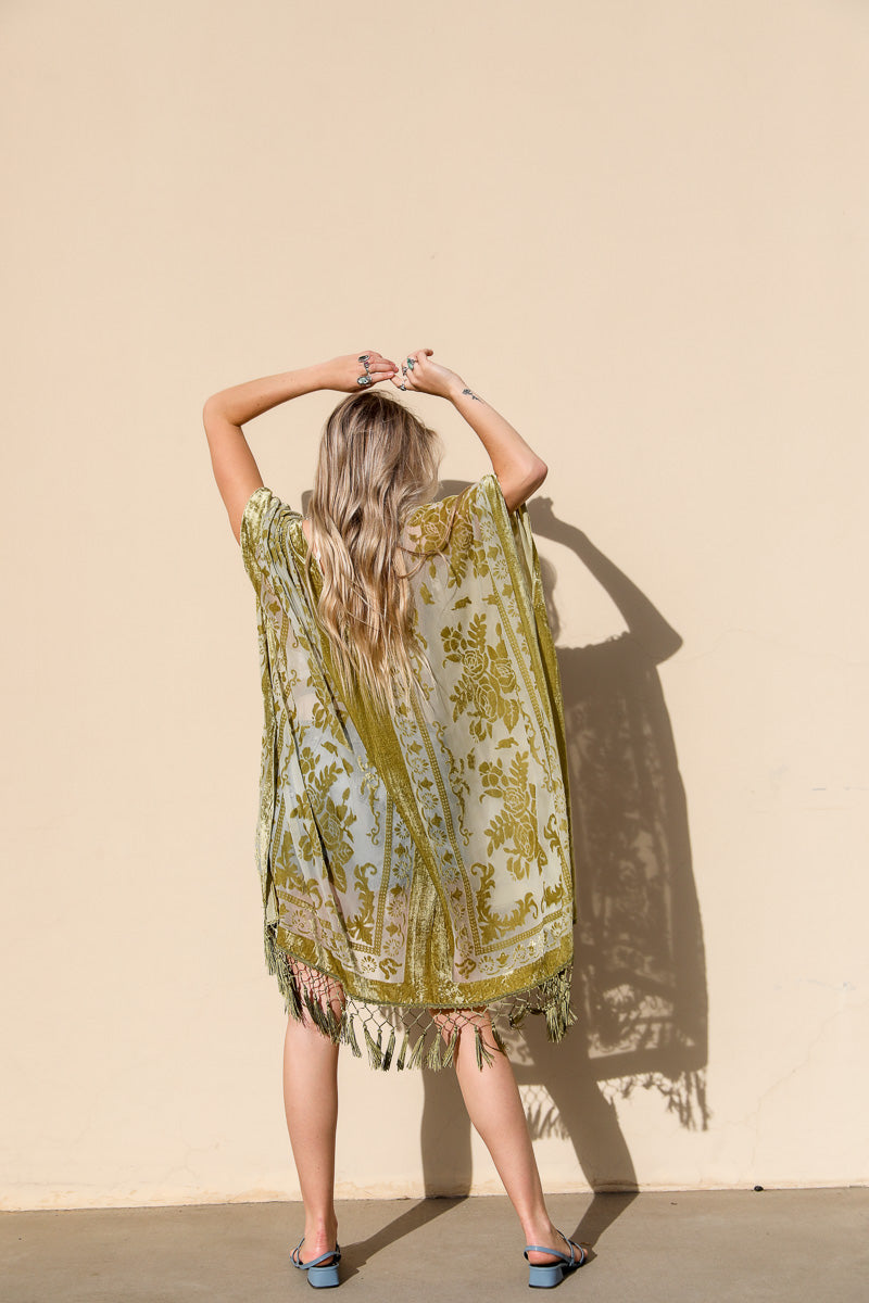 Kimono aus Samtnetz und Gobelin